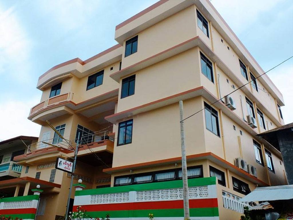 Penguin Hotel Kawthaung Esterno foto