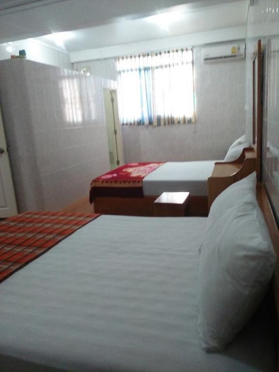 Penguin Hotel Kawthaung Esterno foto