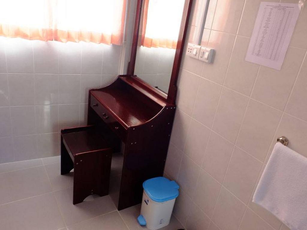 Penguin Hotel Kawthaung Esterno foto