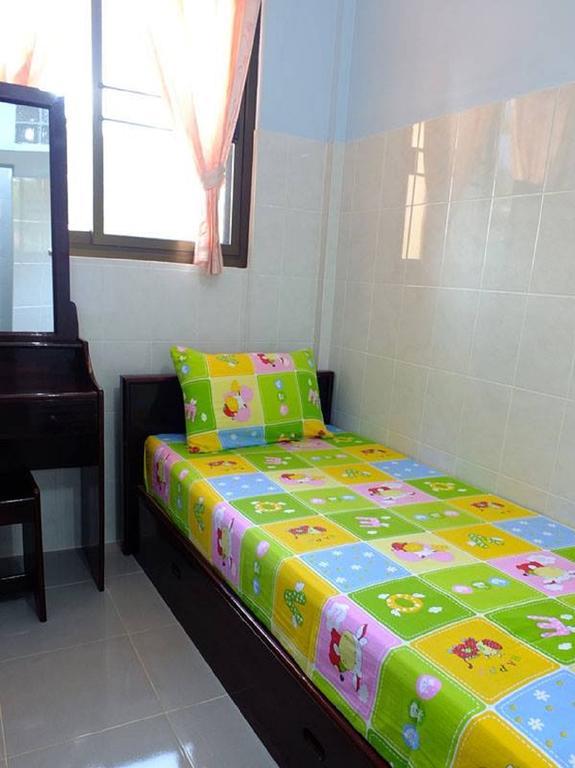 Penguin Hotel Kawthaung Esterno foto