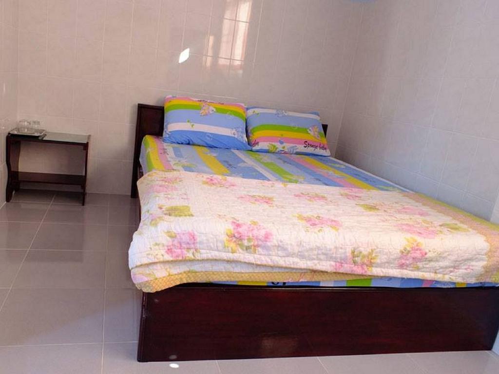 Penguin Hotel Kawthaung Esterno foto