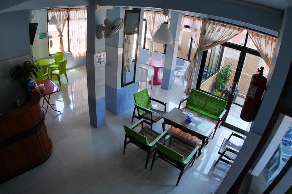 Penguin Hotel Kawthaung Esterno foto