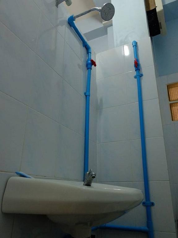 Penguin Hotel Kawthaung Esterno foto